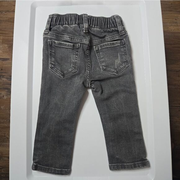 Old Navy Karate Kick Jeans Grey 12-18 Months - Picture 3 of 5